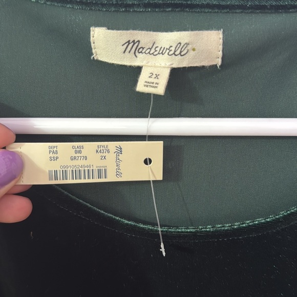 Madewell - Faux Velvet Short Sleeve Top - NWT - Size 2X - Picture 2 of 3